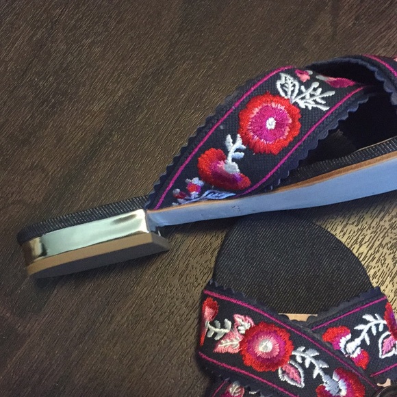 NWOT Kate Spade Denim & Floral cross strap flat 8 - Picture 3 of 4